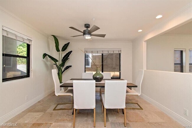 Foto del edificio - 2 br, 1.5 bath Condo - 427 Avenida Santa B...