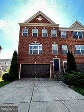 Building Photo - 11397 Sandhurst Pl