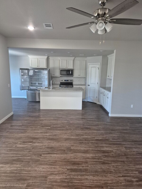 Foto del edificio - 3909 Bryan Rd