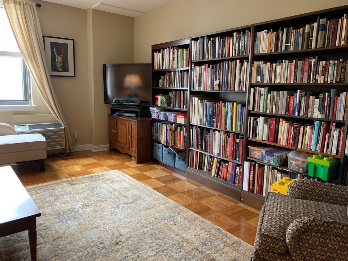 Living Room 2 - 2601 Pennsylvania Ave