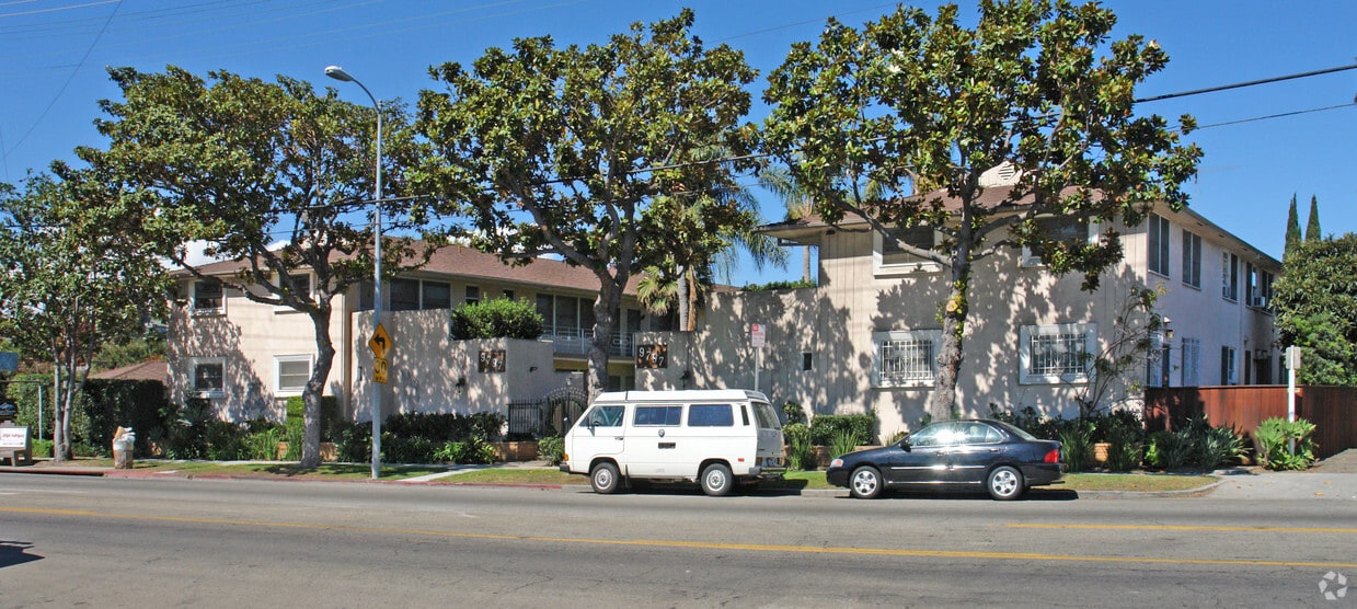 Primary Photo - 9797 National Blvd