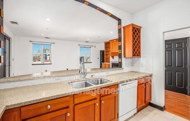 Foto del edificio - 851 W 4th St