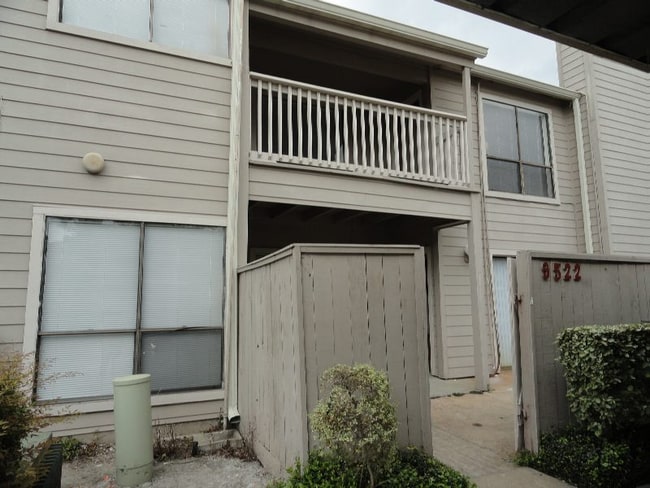 Photo - 9522 Pagewood Ln Townhome