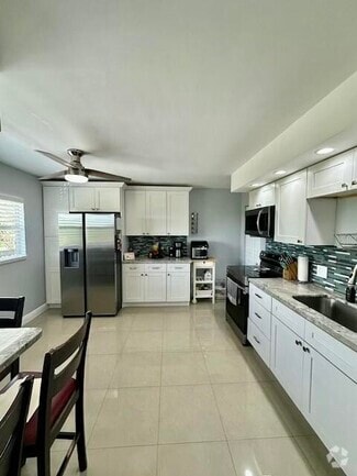 Building Photo - 1750 Hammock Blvd