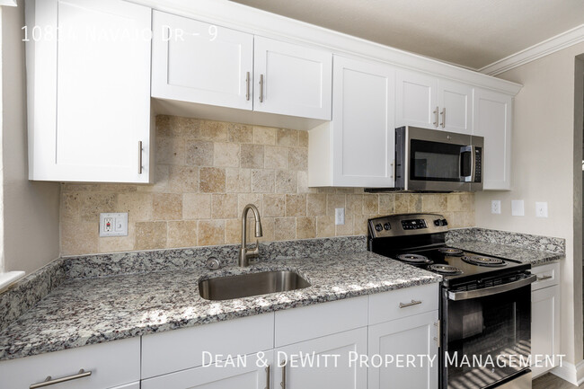 Building Photo - 10814 Navajo Dr