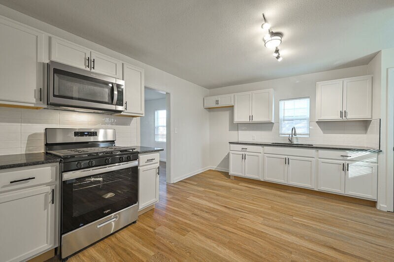 Primary Photo - 3608 NW 16th St