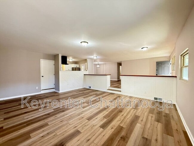 Building Photo - 4573 Tricia Dr