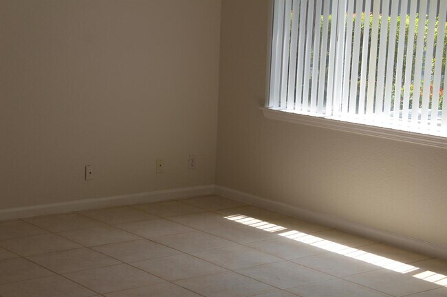 Foto del edificio - 13212 NW 7th Dr