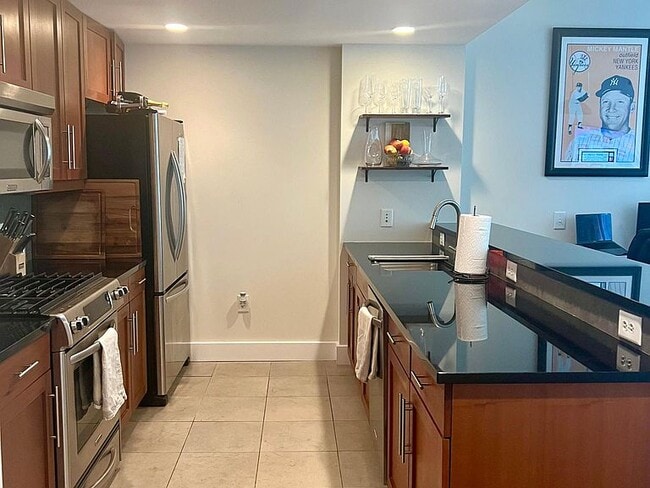 Building Photo - 800 Jackson St Apt 513
