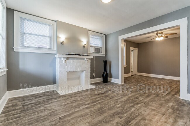 Foto del edificio - 4806 Liberty Heights Ave