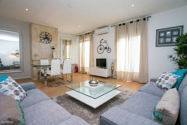 Building Photo - 2 br, 3 bath Condo - 77 E Walton St Unit 26D