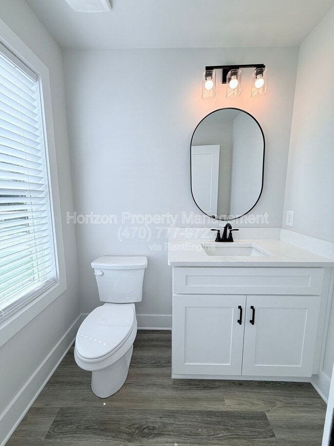 Building Photo - 2550 Valient Dr