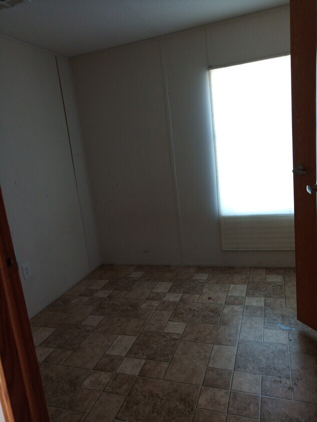 Foto del edificio - 111 W Rowan St