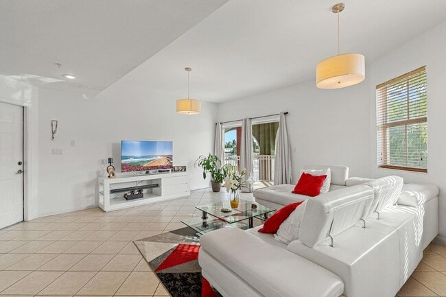 Foto del edificio - 11002 NW 83rd St