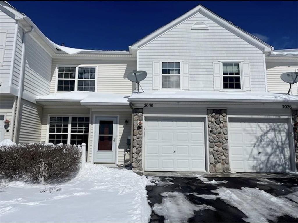 2030 Poppy Dr, Chanhassen, MN 55317 Townhome Rentals in Chanhassen MN