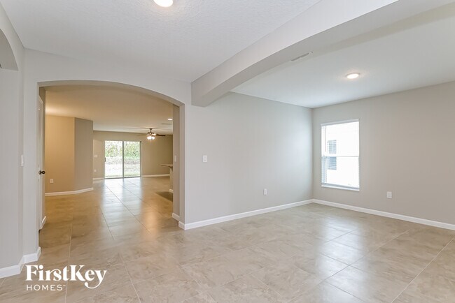 Building Photo - 200 Southern Breeze Loop