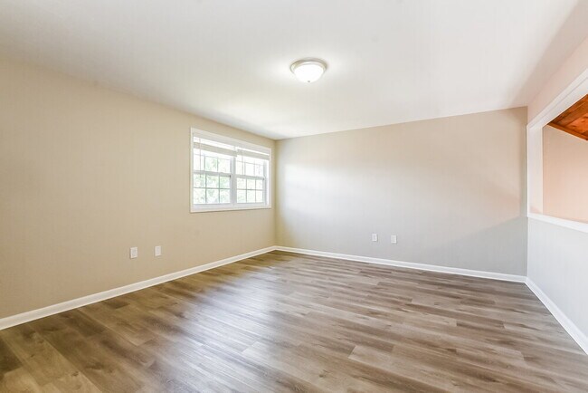 Foto del edificio - 104 1st St Ct
