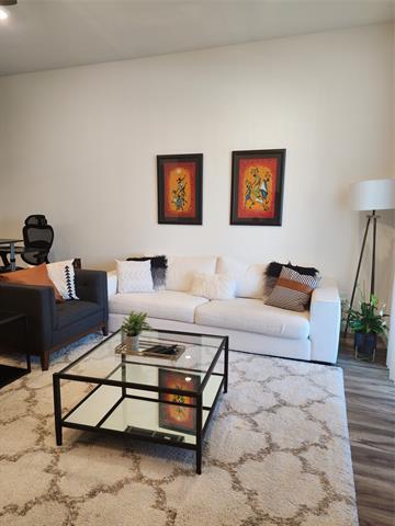Foto del edificio - 1633 Dewberry Ln