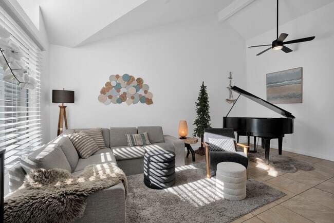 Foto del edificio - 6141 Wingfoot Ave