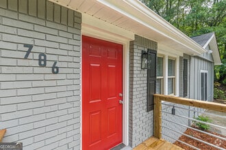 Building Photo - 786 Turkey Creek Rd