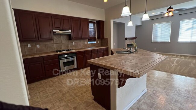 Foto del edificio - 1638 Tamarisk Ln