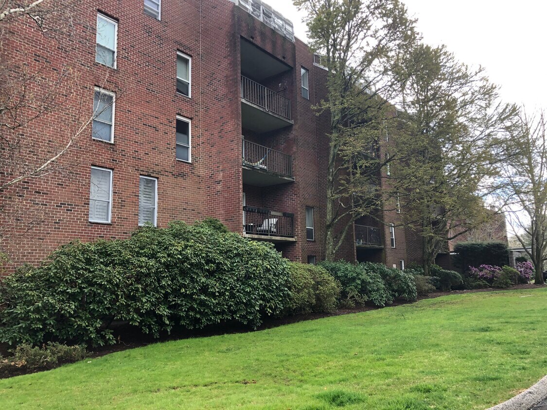 Foto principal - 50 Broadlawn Park