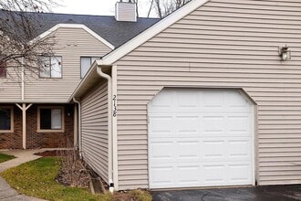 Building Photo - 2138 Dogwood Ln