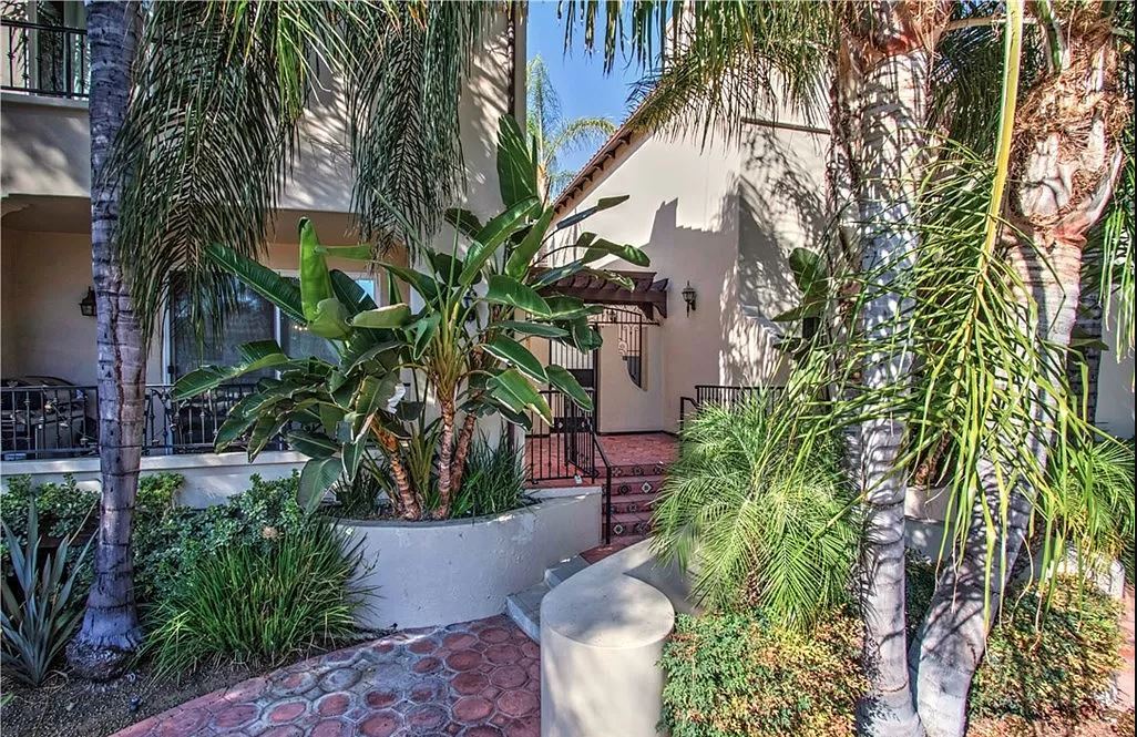 Foto principal - 5753 White Oak Ave