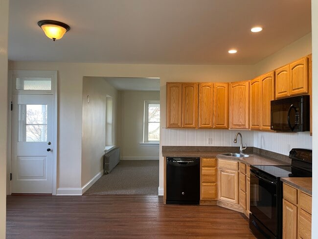 Kitchen - 120 Wile Rd