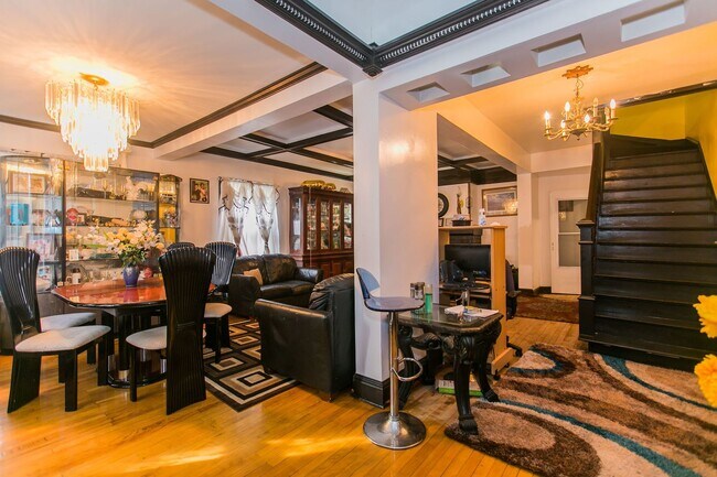 Foto del edificio - 1826 W Pratt Blvd