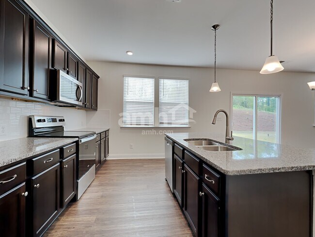 Building Photo - 132 Garrison Grv Ct