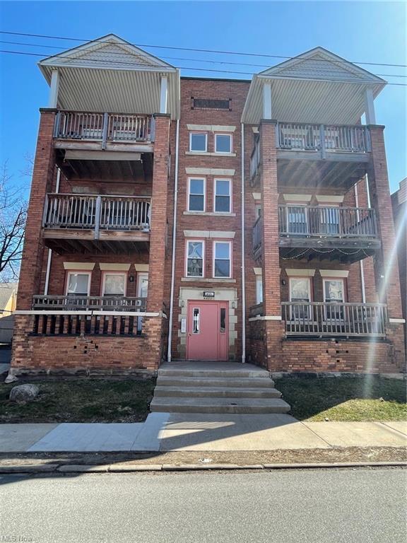 Building Photo - 1421 W 84th St