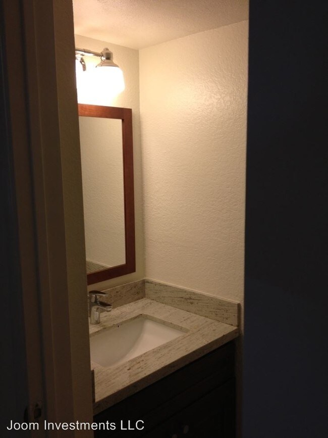 Foto del edificio - 965 E Del Mar Blvd