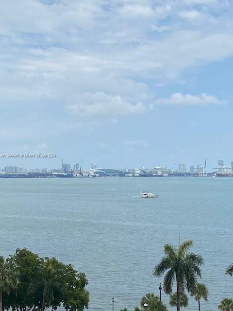 Foto del edificio - 1408 Brickell Bay Dr