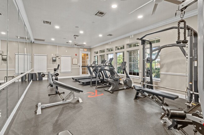 Gimnasio 2 - Residence at Eagle Pass Apartments