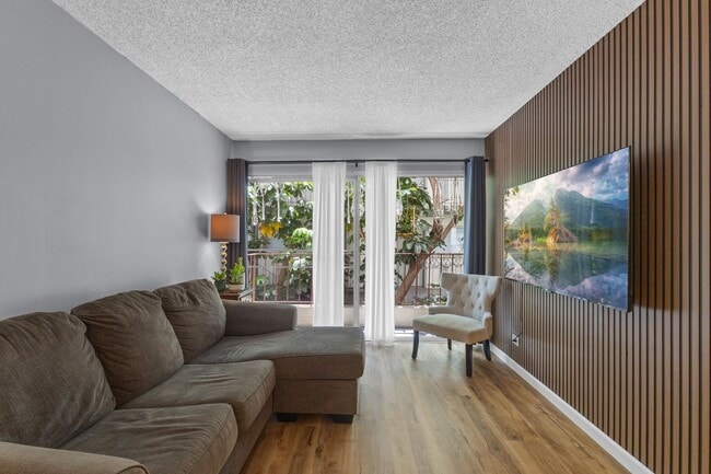 Foto del edificio - Experience Waikiki Living