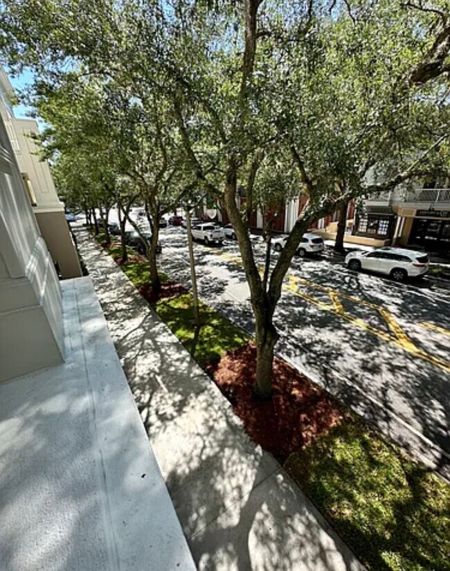 Foto del edificio - 729 Celebration Ave