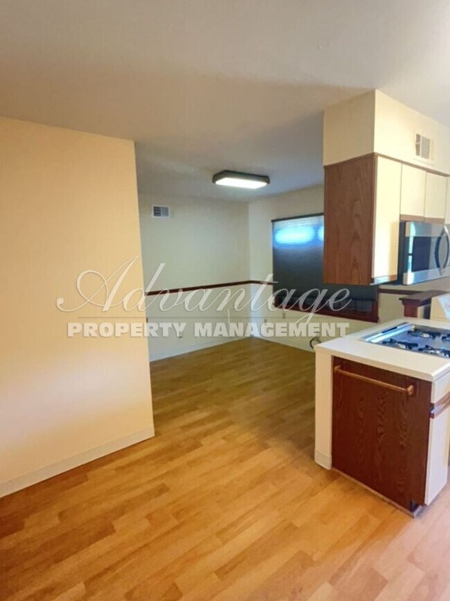 Foto del edificio - Newly Renovated Home - East Memphis