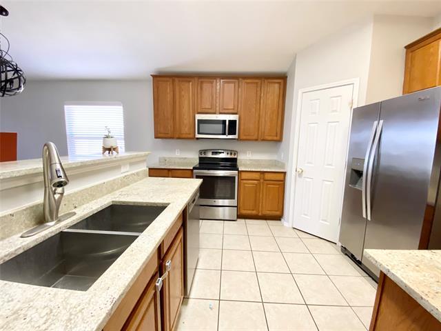 Foto del edificio - 11050 Mansfield Dr