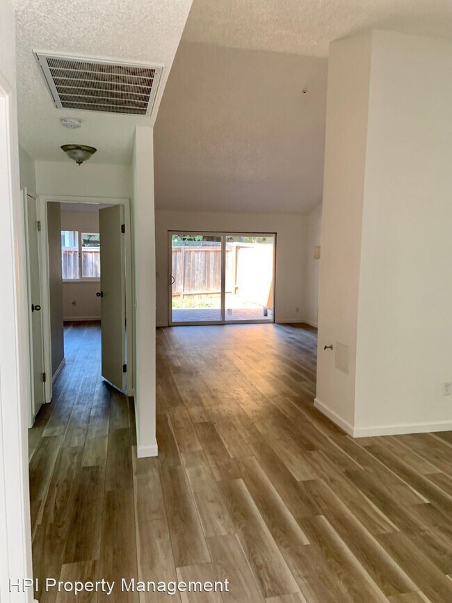 Foto del edificio - 2 br, 1 bath House - 7082 Avenida Cala