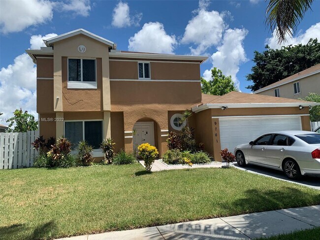 Building Photo - 9761 Glacier Dr