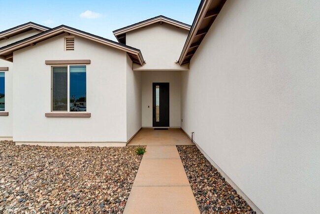 Foto del edificio - NO HOA! 2024 Build w/ RV Gate, Quartz Kitchen & 4 Spacious Bedrooms
