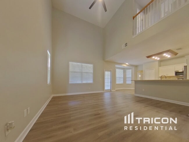 Building Photo - 1055 Golf Point Loop