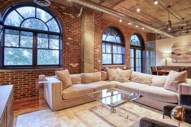 Foto del edificio - 3180 Mathieson Dr NE