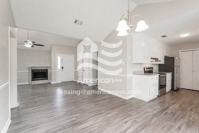 Building Photo - 3409 Knollcrest Rd