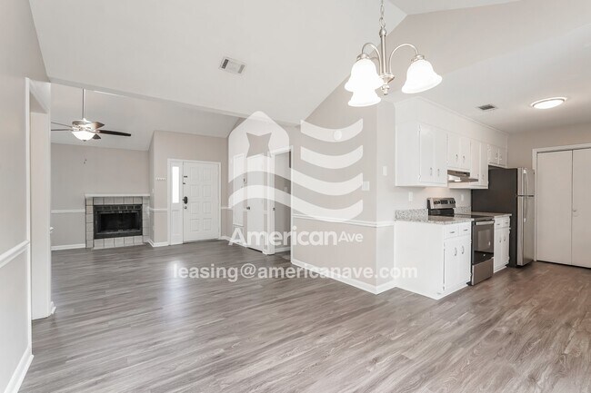 Foto del edificio - 3409 Knollcrest Rd