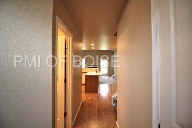 Foto del edificio - 5905 N Cobbler Ln