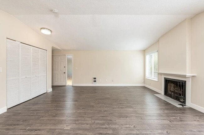 Living Room - 7022 SW Montauk Cir