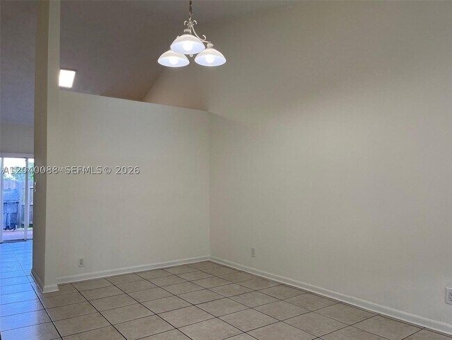 Foto del edificio - 7321 Tam Oshanter Blvd