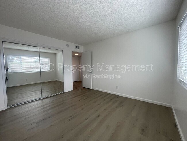 Foto del edificio - 260 Lighthouse Ave